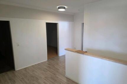 Oberwohnung Altenoythe 120 qm - 1.000,00&nbsp;EUR Kaltmiete, ca.&nbsp; 120,00&nbsp;m&sup2; in Saterland (PLZ: 26683)