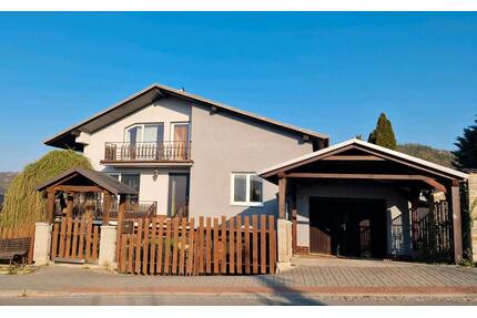 Haus zum verkaufen - 450.000,00&nbsp;EUR Kaufpreis, ca.&nbsp; 220,00&nbsp;m&sup2; in Schlangenbad (PLZ: 65388)