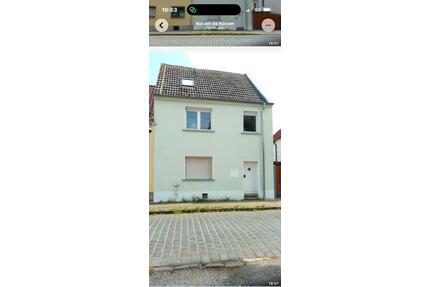 Schönes renoviertes zweistöckegkiges Haus mit innenhof,100m2 “ - Artern