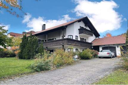 AIGNER - Großzügiges Grundstück in Pfaffenhofen mit ALtbestand