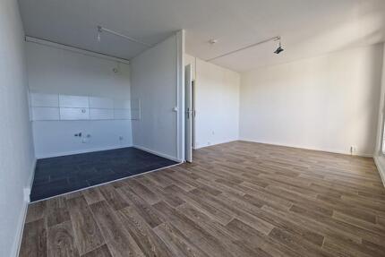 Ruhig wohnen & wohlfühlen – ideale Wohnung für Rentner und Paare ! Jetzt mit Einzugsgeschenk* - Halle (Saale) Halle-Neustadt