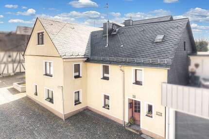 Haus zum Kaufen in Hachenburg 275.000,00 € 225 m²