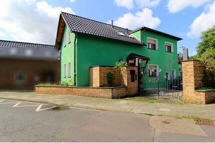 Haus zum Kaufen in Köln Rondorf 1.700.000,00 € 364 m² - Köln / Rondorf