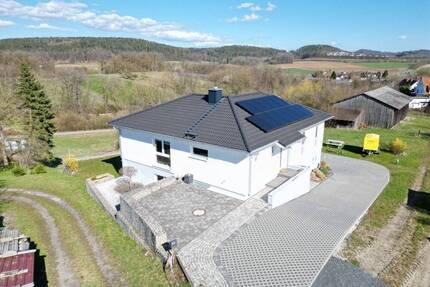 Energieeffizientes Wohnen im modernen Bungalow - Rödental Unterwohlsbach