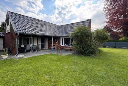 MeinRaum... Freistehendes Einfamilienhaus mit einem herrlichen Grundstück und Terrassen in Erkelenz-Stadt