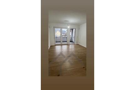 Studenten-Appartement 1-Zimmer-Wohnung mit Balkon u. Stellplatz - Homburg