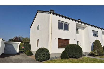 Doppelhaushälfte, 6 Zimmer mit Garten, in bester Lage von Kaarst