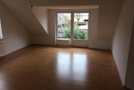 Dachgeschosswohnung mit Balkon - 610,00&nbsp;EUR Kaltmiete, ca.&nbsp; 72,00&nbsp;m&sup2; in Sittensen (PLZ: 27419)