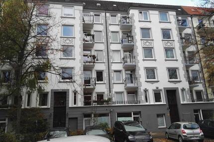 Barmbek-Süd: 3-Zimmer-Altbau: WG oder als Wohnbüro Praxis Atelier - Hamburg