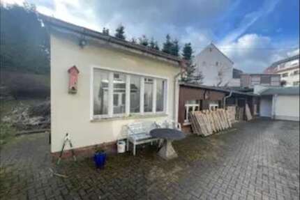Haus zum Kaufen in Gersdorf 300.000,00 € 420 m²