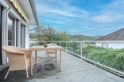 Großzügiges EFH mit Einliegerwohnung in Eppstein - ideal für Familien und Mehrgenerationenwohnen