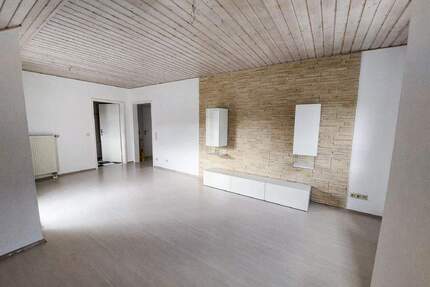 Gemütliche 2-Zimmer-Dachgeschosswohnung mit Loggia in Lauda - Lauda-Königshofen