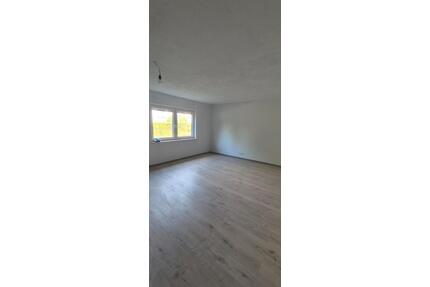 Schöne, helle Wohnung mit eigenem Garten und Einbauküche - Oppenweiler