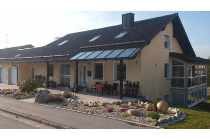 Einfamilienhaus mit Pool, Photovoltaik und liebevoll gestaltetem - Zell