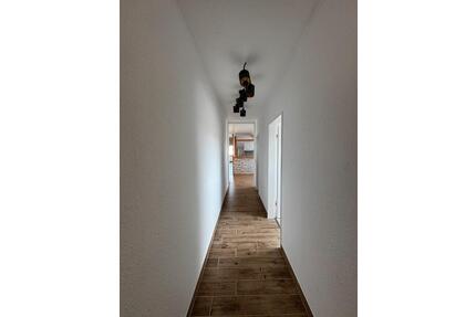 Schöne 3-4 ZKB-DG-WHG inkl. EBK-in Bielefeld Hoberge-Uertr