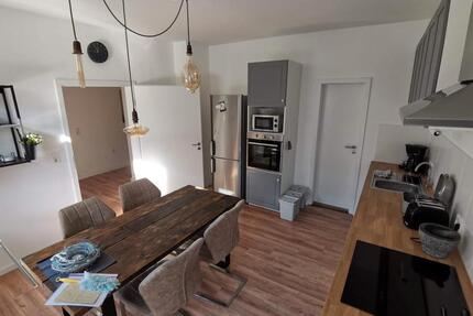 Moderne 2-Zi.-EG-Wohnung mit Garten, Terrasse & EBK in Jever