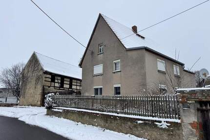 Dreiseitenhof in ruhiger, ländlicher Lage zwischen Mügeln und Leisnig zu verkaufen