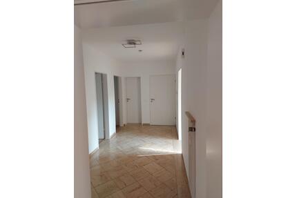 Vermiete 3 Zimmer Wohnung in Berching