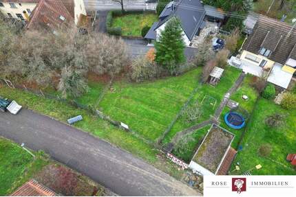 Statt einer Wohnung doch lieber ein Einfamilienhaus? Attraktives Grundstück in einer Sackgasse von Erdmannhausen