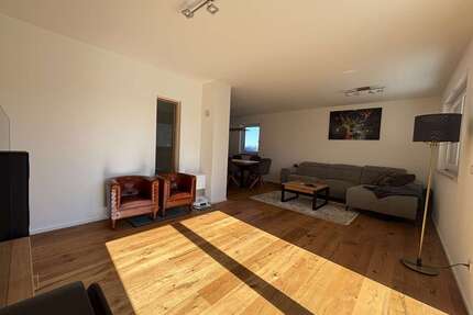 Haus zum Mieten in Eching 1.900,00 € 136 m²