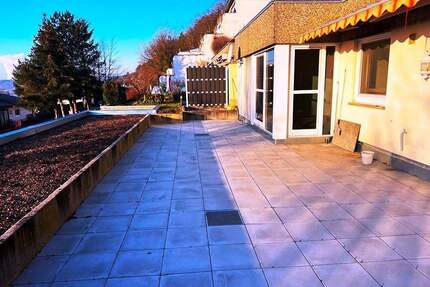 4-Zimmer-Terrassenwohnung im Erdgeschoss mit Fernblick und Garage - Waldshut-Tiengen
