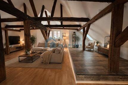 2-Zimmer-Wohnung mit Einbauküche, Galerie im Wohnzimmer, Bad mit Wanne und Fenster - Parchim