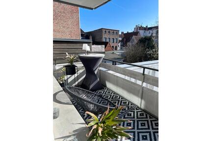 Altstadtinsel: 2 Zi.-Wohnung, sonniger Balkon - Lübeck Innenstadt