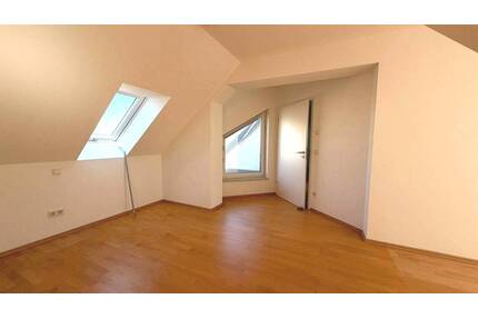 Wunderschöne barrierefreie Dachgeschosswohnung in Haunstetten - Augsburg