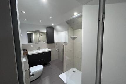 Helle 75 qm Dachgeschosswohnung mit moderner Einbauküche - Hilchenbach