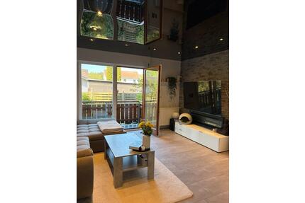 Moderne Zweizimmerwohnung mit Balkon in ruhiger Siedlung - Roßdorf