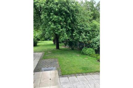 Perfekt für Singles oder Paare: 3-Zimmer-DG-Wohnung im Grünen nah - Bielefeld Heepen