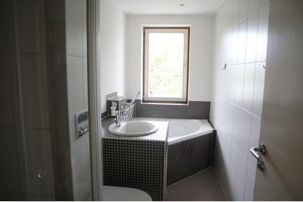 Kleine 3-Raum-Wohnung mit Balkon und Carport ! - Zwickau