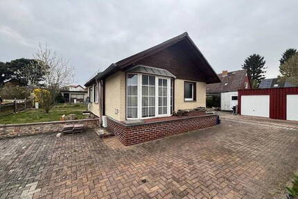 Charmantes Einfamilienhaus mit zwei Garagen und großem Garten - Ihr neues Zuhause in Bohnsdorf - Berlin
