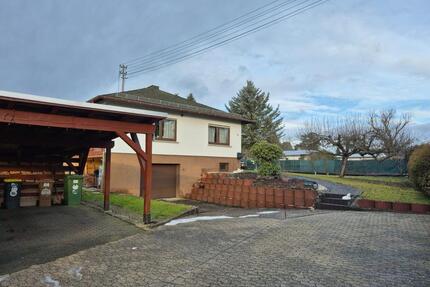 Ein- bis Zwei Familienhaus in Meudt - Hundsangen