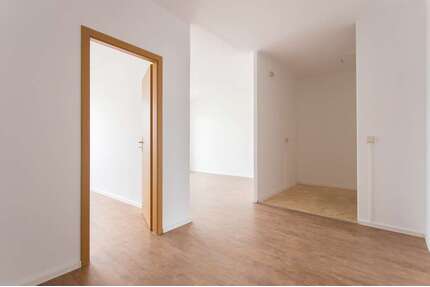 Wohnung zum Mieten in Chemnitz 351,00 € 68.8 m²