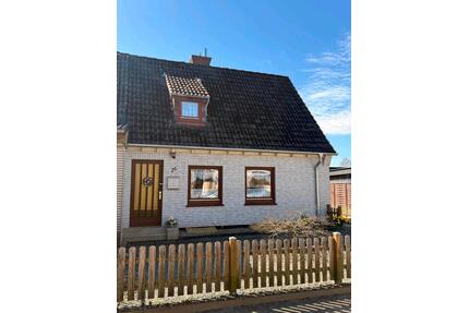 Charmantes Haus zu Verkaufen - 125.000,00&nbsp;EUR Kaufpreis, ca.&nbsp; 65,00&nbsp;m&sup2; in Itzehoe (PLZ: 25524)