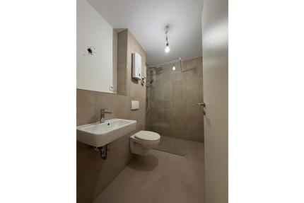 Kernsanierte 2,5 Zimmer Wohnung in Duisburg Meiderich