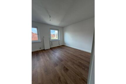 Helle Dachgeschosswohnung in Hannover - Ideal für Singles oder Paare