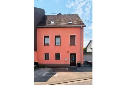 Gepflegtes EFH mit großzügigem Grundstück in VK-Lauterbach - Völklingen