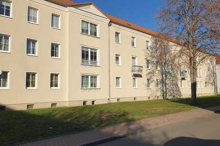 Wohnung zum Mieten in Braunsbedra 403,00 € 66.93 m²