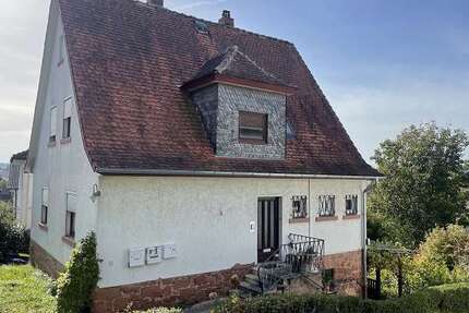 Haus zum Kaufen in Büdingen 300.000,00 € 198 m²