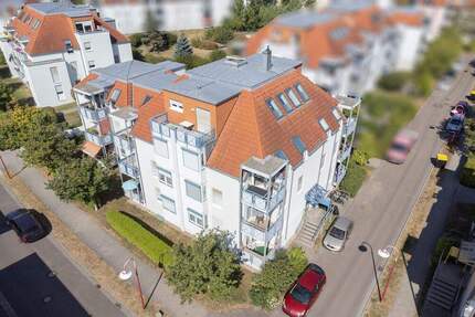 EINZIEHEN UND WOHLFÜHLEN Renovierte 2-Raum-Wohnung mit Balkon & TG-Stellplatz - Leipzig Wiederitzsch