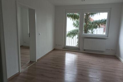 Schöne freundliche 2-Raum-Wohnung mit franz. Balkon in Hohenölsen - Weida