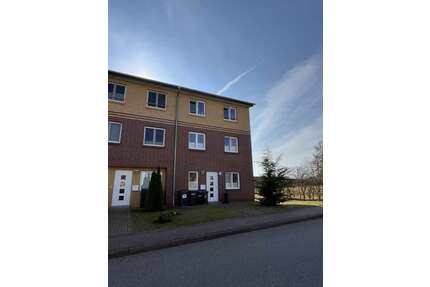 Haus zum Mieten in Schwerin 1.470,00 € 140 m²