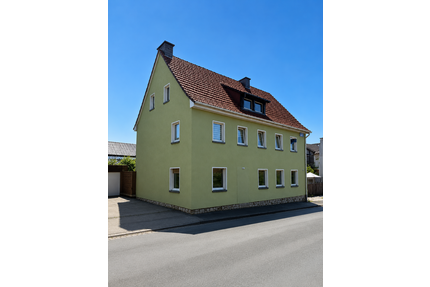 Haus zum Kaufen in Hennef-Uckerath 195.000,00 € 225 m²