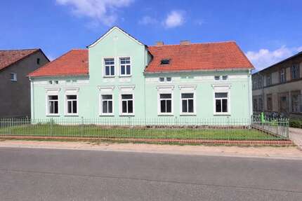 Haus zum Kaufen in Bad Freienwalde (Oder) Bralitz 124.000,00 € 245 m² - Bad Freienwalde (Oder) / Bralitz