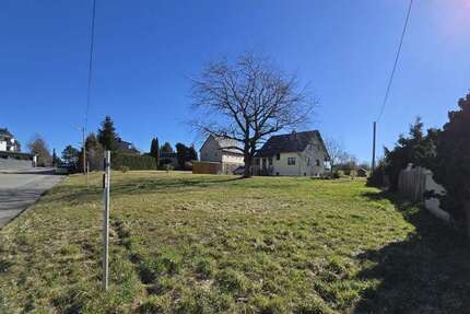 Grundstück zu verkaufen in Limbach-Oberfrohna 90.000,00 € 747 m²