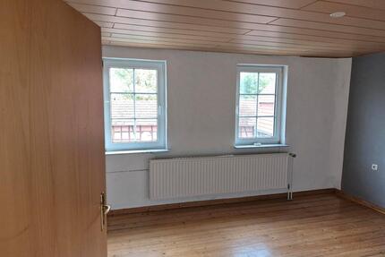 Wohnung zu vermieten - 950,00&nbsp;EUR Kaltmiete, ca.&nbsp; 90,00&nbsp;m&sup2; in Kirchhain (PLZ: 35274)