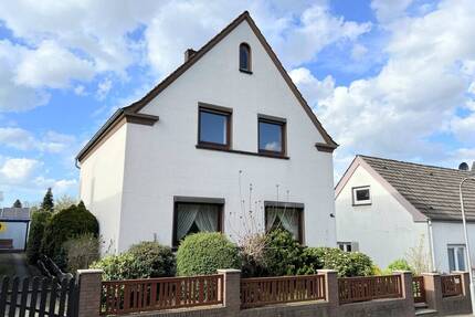 PURNHAGEN-IMMOBILIEN - Freistehendes Einfamilienhaus in zentraler Lage von Bremen-Lüssum! - Bremen / Blumenthal