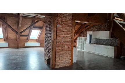 WohnungBüroPraxis - 840,00&nbsp;EUR Kaltmiete, ca.&nbsp; 140,00&nbsp;m&sup2; in Moos (PLZ: 94554)